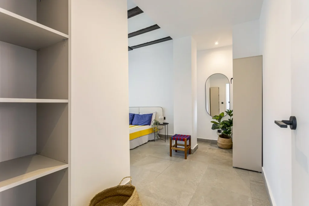 Vivienda reformada en Avenida del Puerto, La Creu del Grau — proyecto Reform Decor