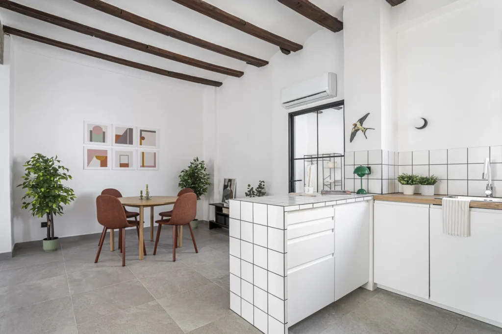 Vivienda reformada en El Cabanyal, calle Progreso — proyecto Reform Decor